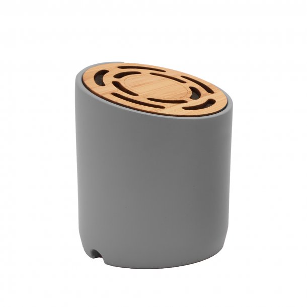 STEVE Wireless 5.0 Bluetooth speaker with round body in natural bamboo.