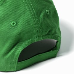 FIDES Kapser med trykk i 100 % resirkulert bomull.