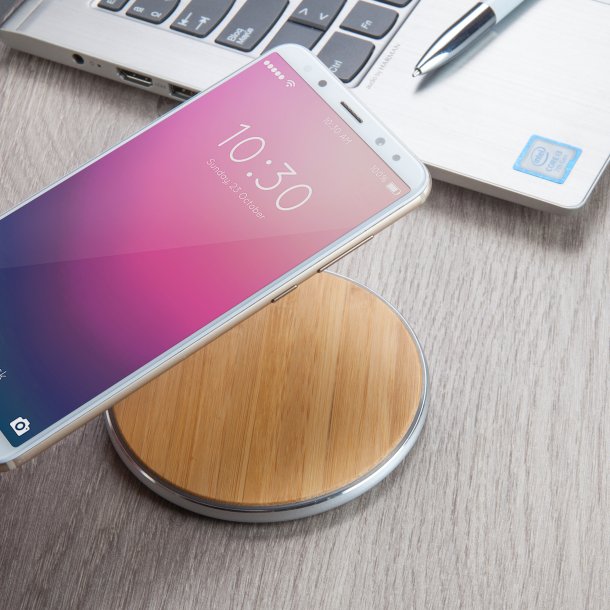 FALCON Wireless charger 